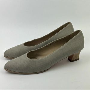 Salvatore Ferragamo Italian Made Heels Pumps Shoes 9 AA Extra Narrow See Photos